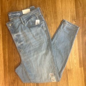 Old Navy Super Skinny High Rise Jeans NWT size 20-24